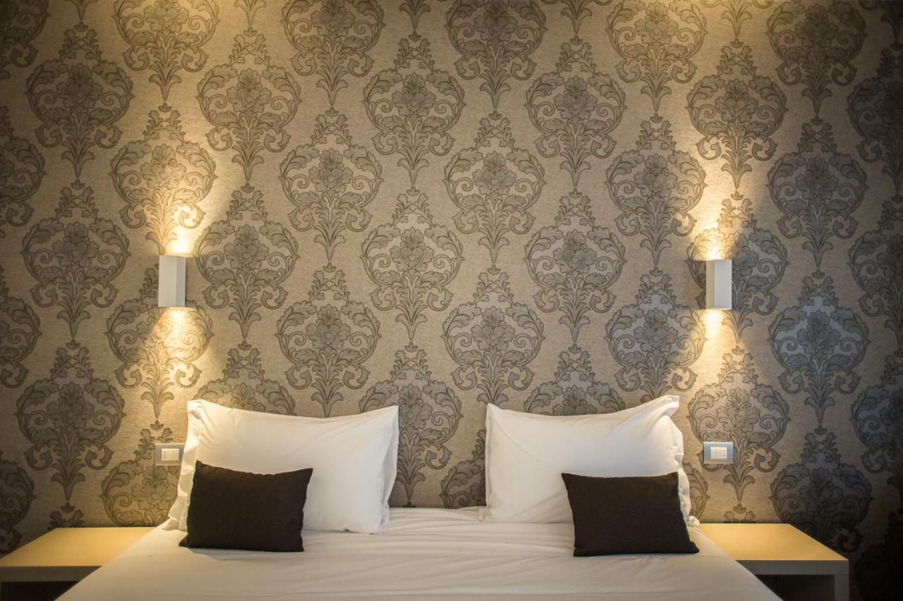 Hotel Ponti Angera Kültér fotó