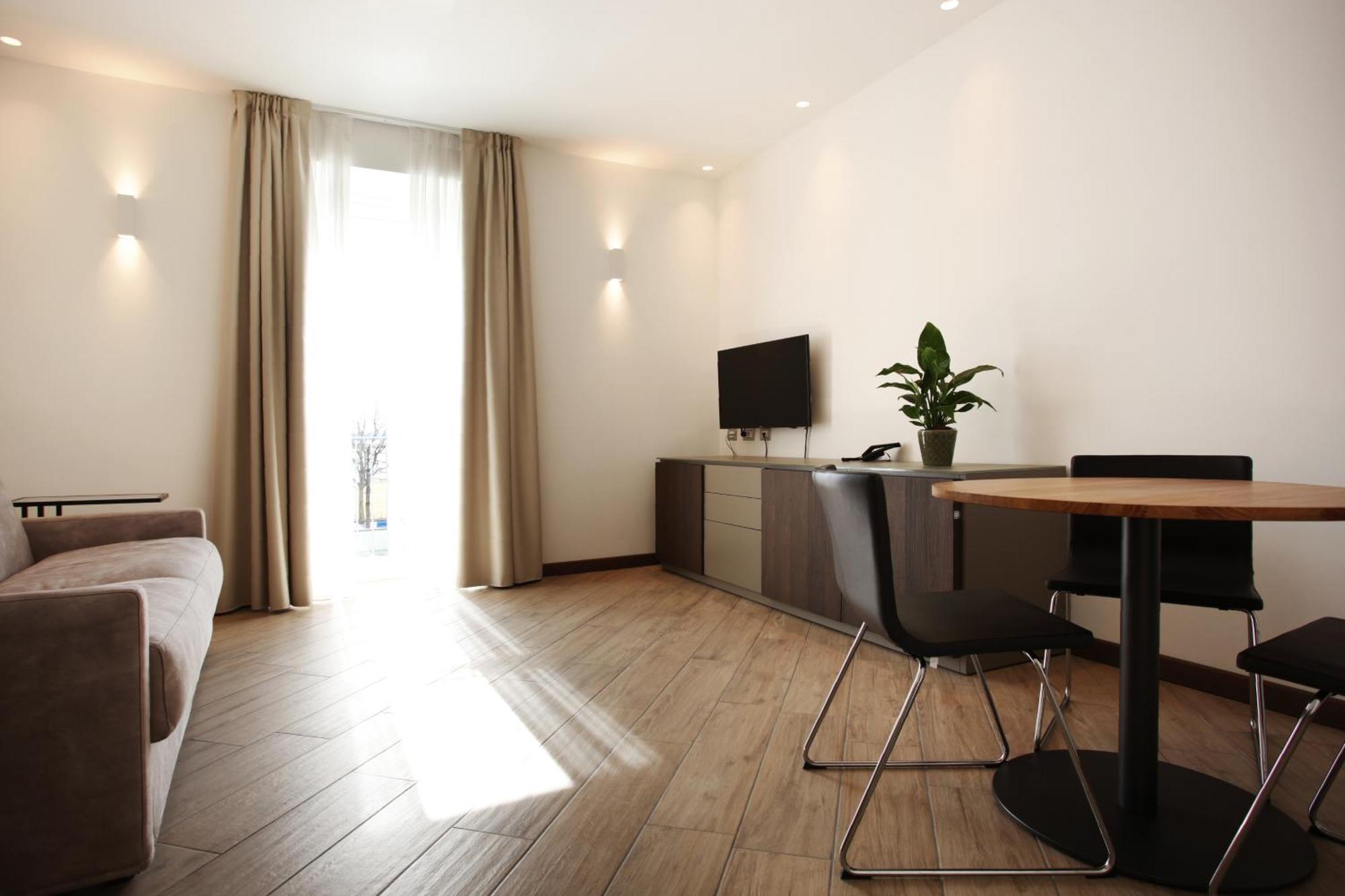 Hotel Ponti Angera Kültér fotó