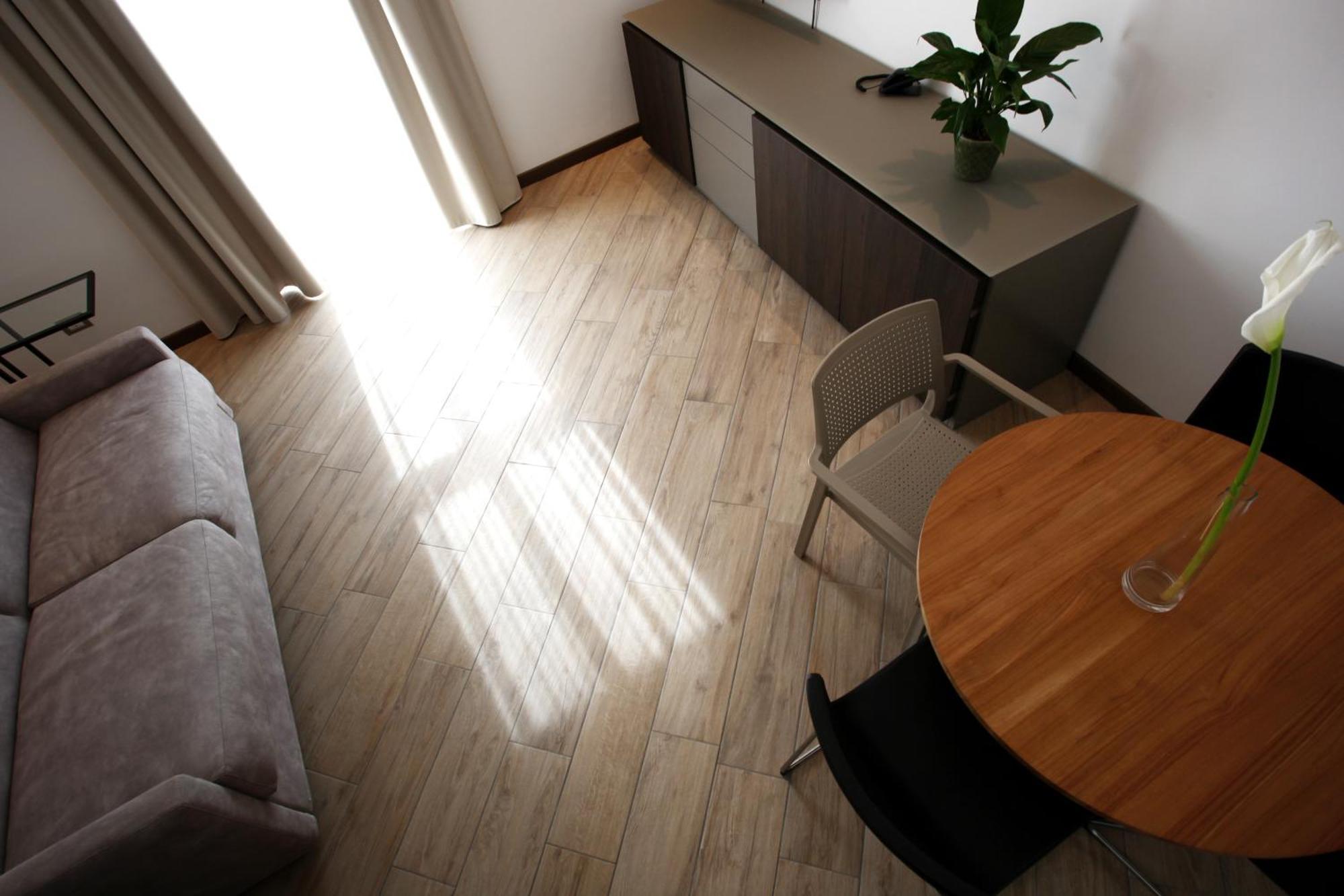 Hotel Ponti Angera Kültér fotó
