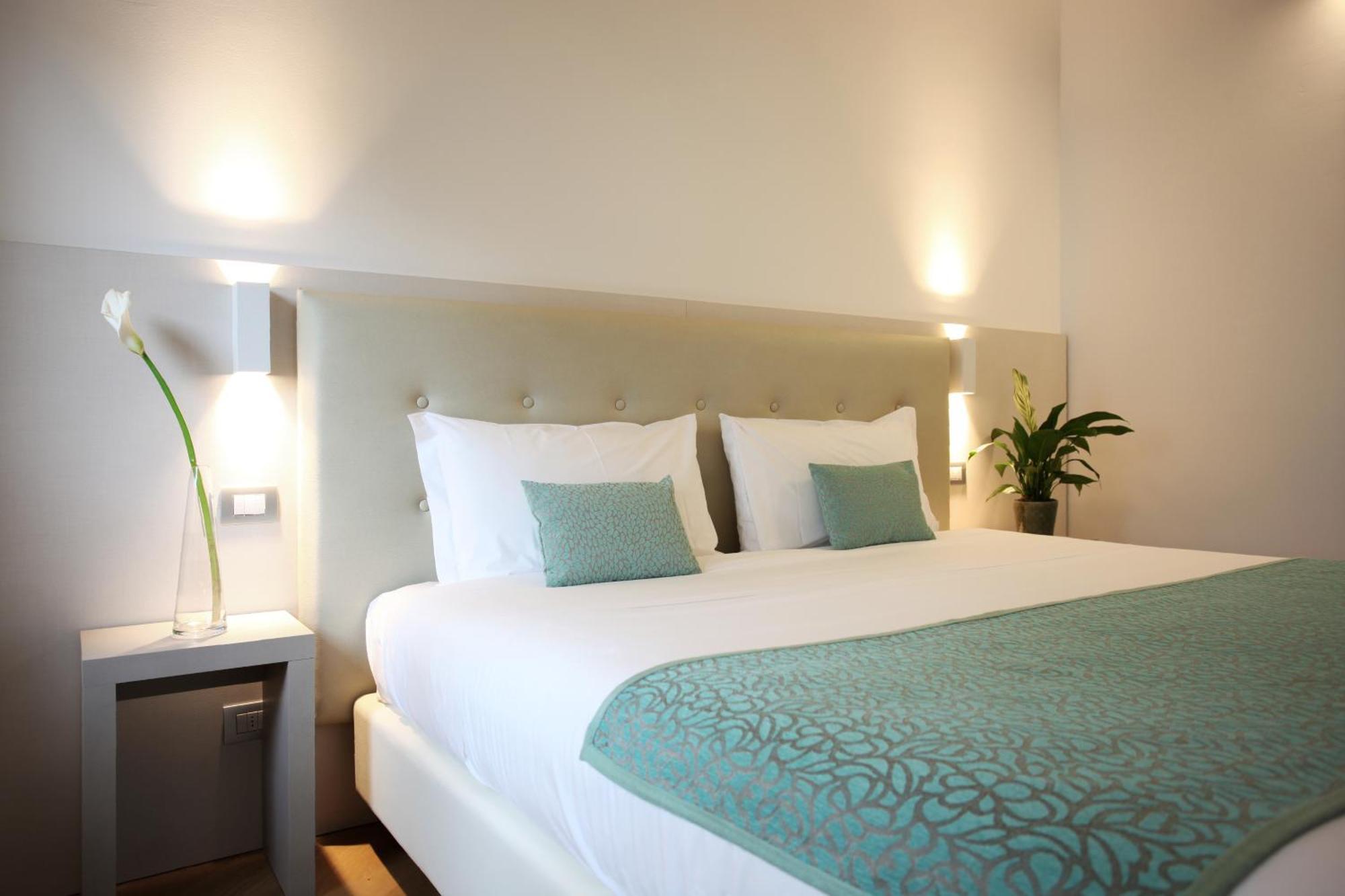 Hotel Ponti Angera Kültér fotó